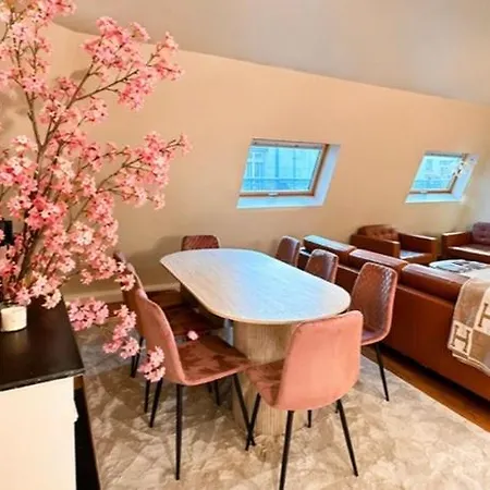 Luxury Avenue Des Champs-elysees 4 Bedrooms * Paris